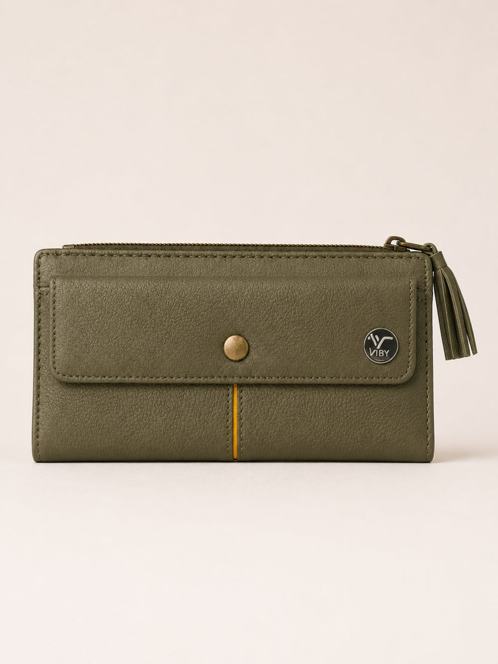  Slim Textured Clutch green