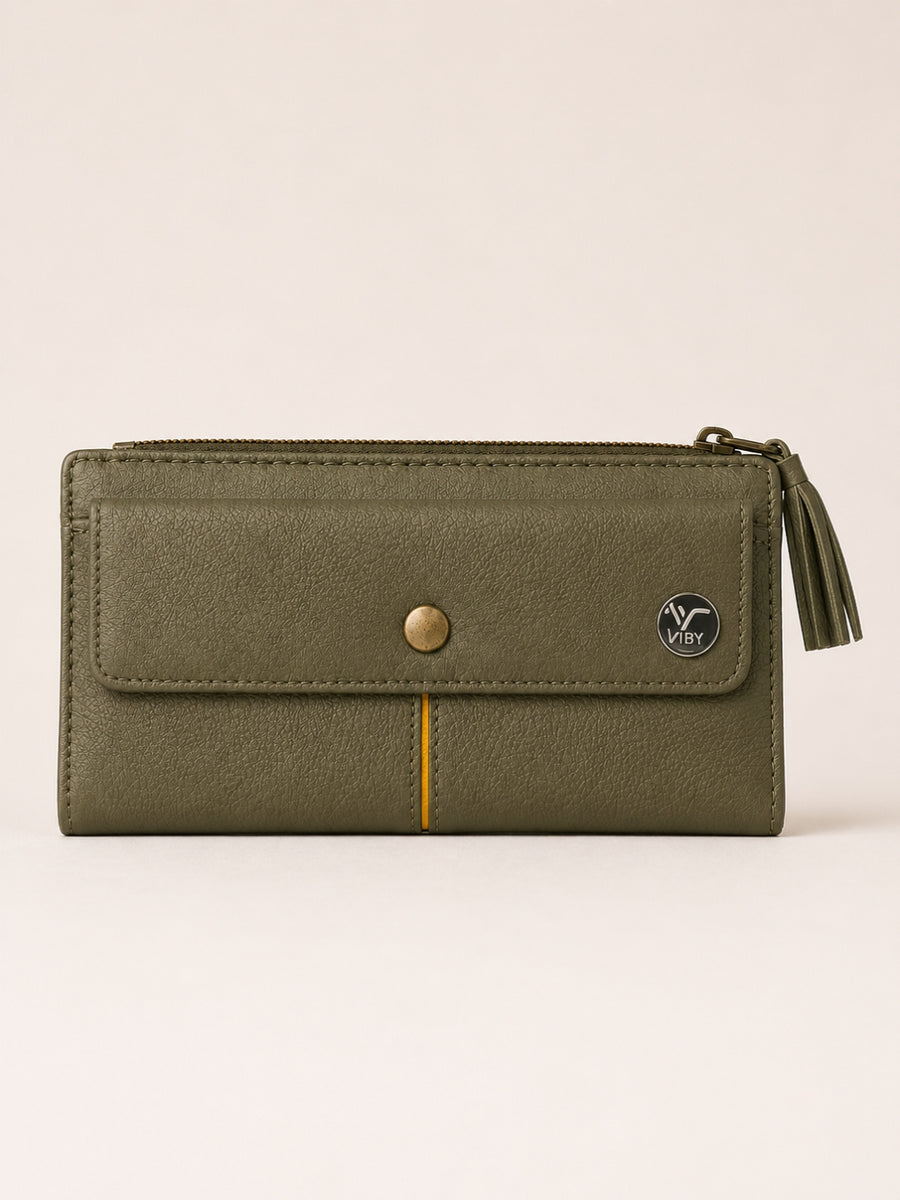  Slim Textured Clutch green