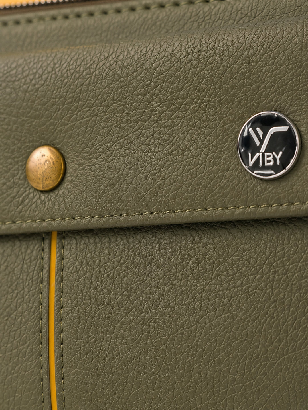  Slim Textured Clutch green