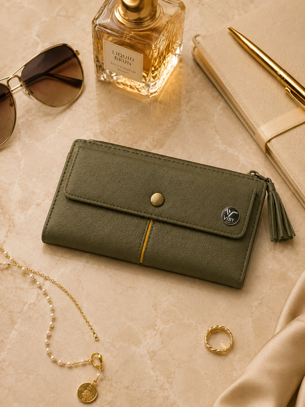  Slim Textured Clutch green