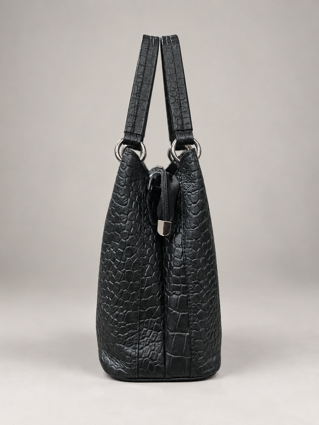 Women Black Croc Texture Handbag