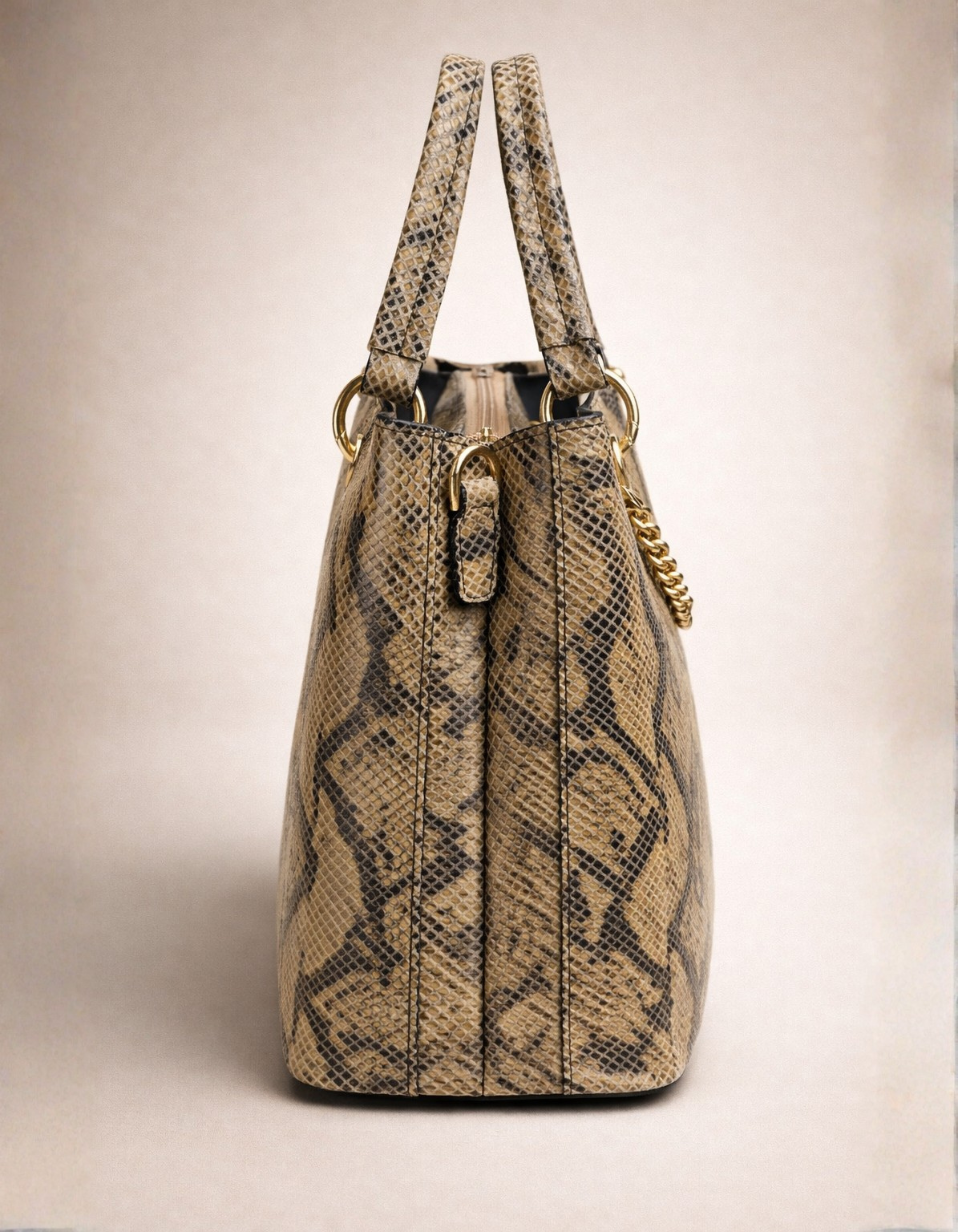 VIBY SEINNA Women PYTHON Leather Handbag