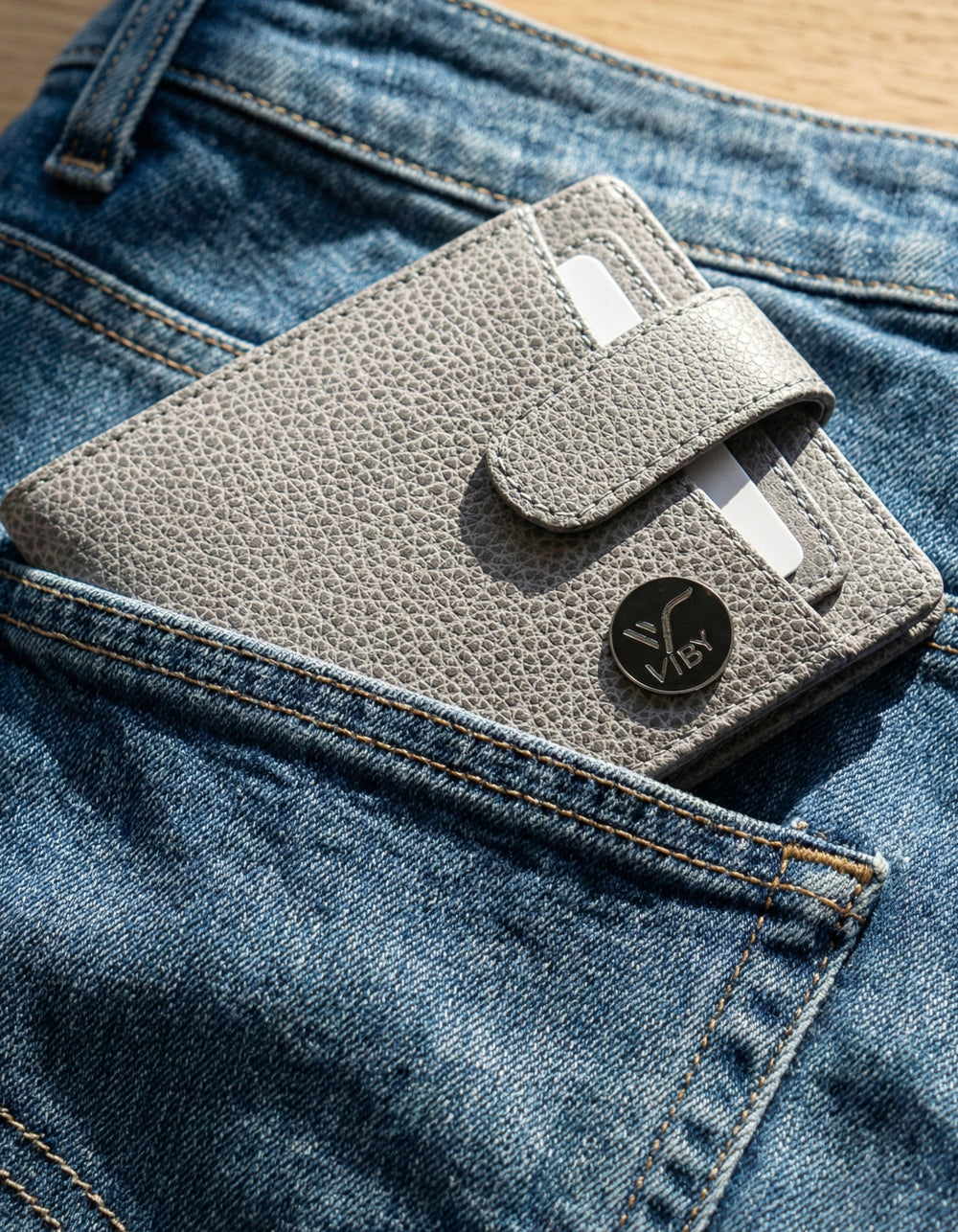 grey wallet 1
